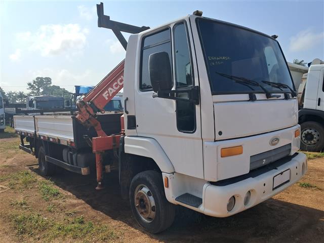 Ford Cargo 815 – 2011/2012 | Manual | 230.060 km