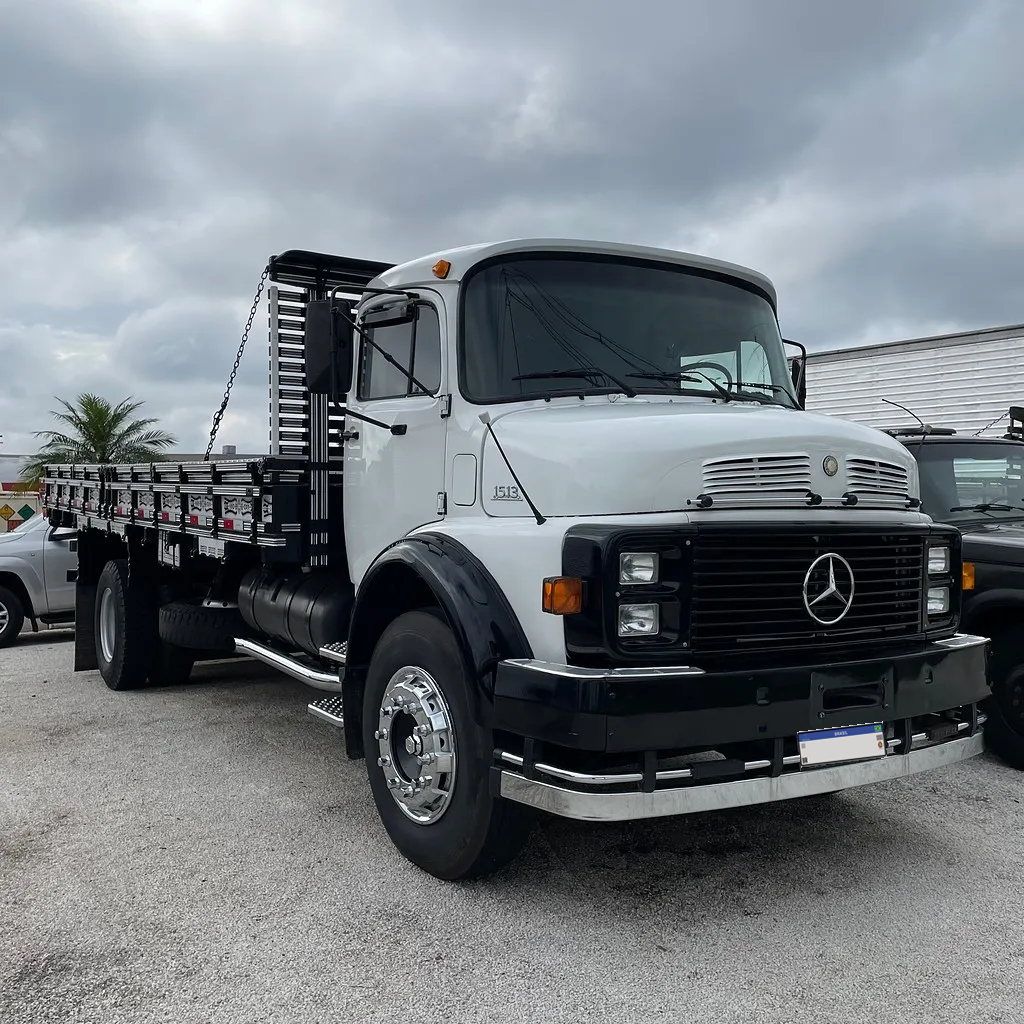 Mercedes-Benz MB 1513 – 1980 | Manual | Quilometragem não especificada