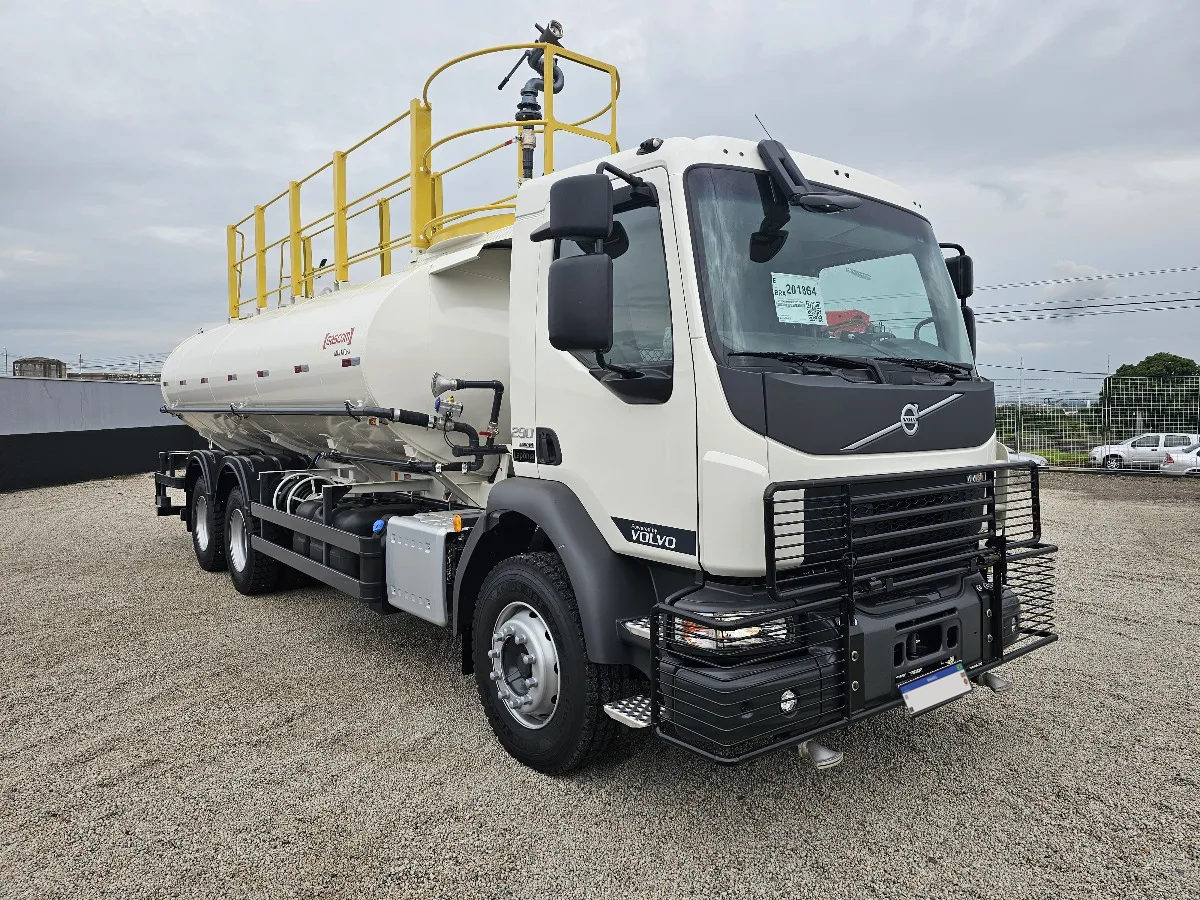 Volvo VM 290 6x4 – 2024/2025 | Manual | 57.000 km