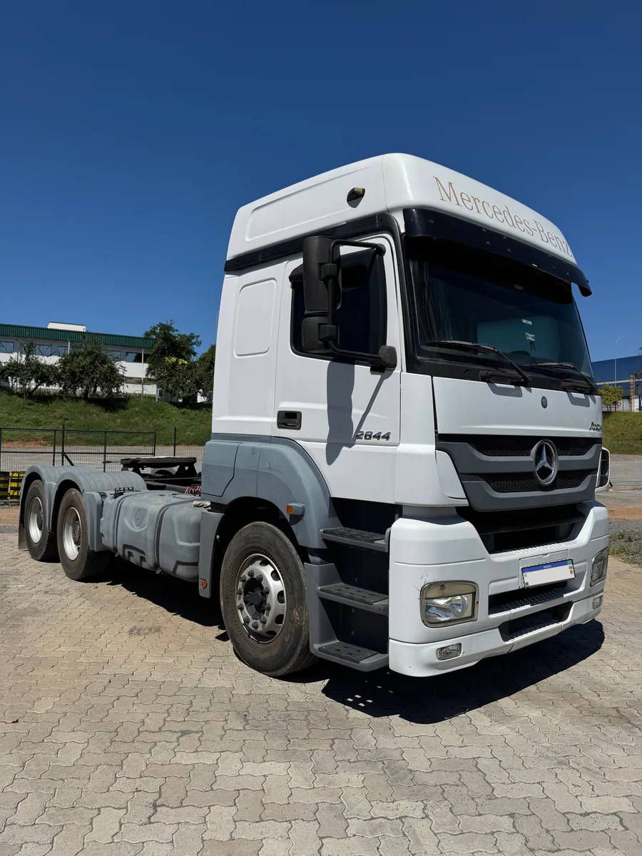 Mercedes-Benz Axor 2644 – 2013 | Automática | 831.752 km