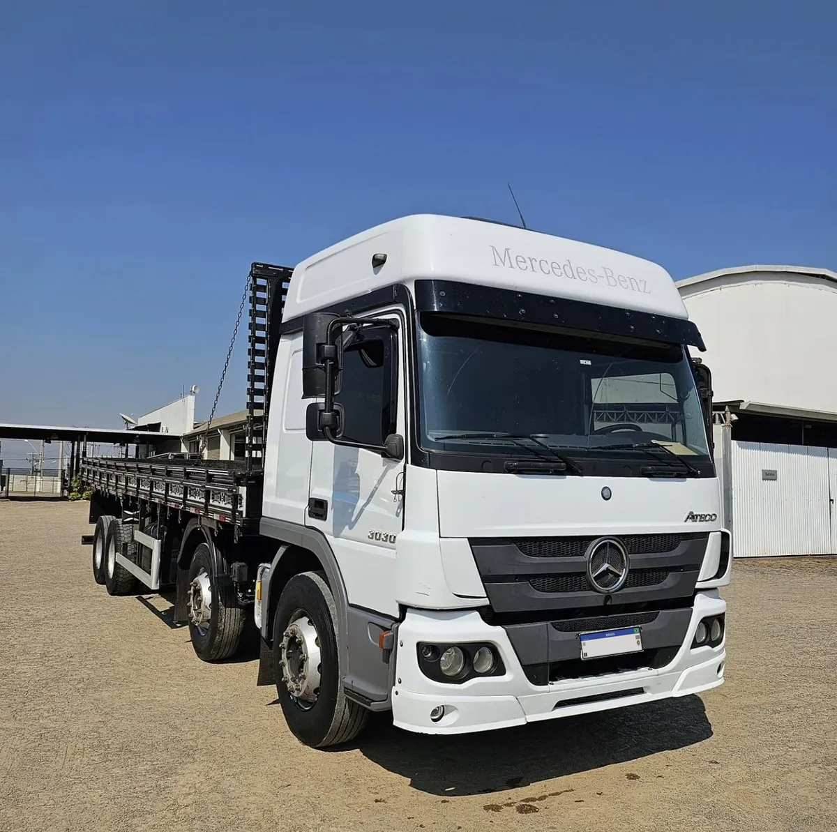 Mercedes-Benz Atego 3030 – 2021 | Automática | 369.000 km